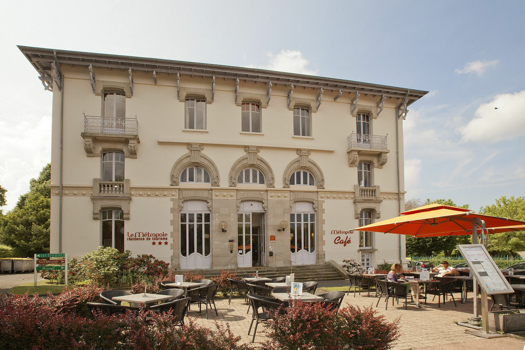 Garden & City Luxeuil Ex Le Metropole Et Les Thermes Exterior photo
